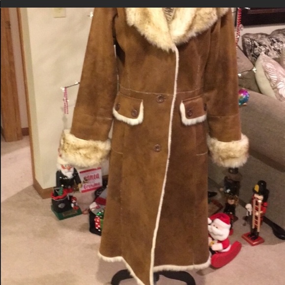 Leather Sherpa Lined. Medium. - Picture 3 of 8